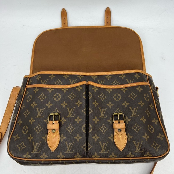 Louis Vuitton Monogram Gibeciere Messenger bag - Picture 7 of 14